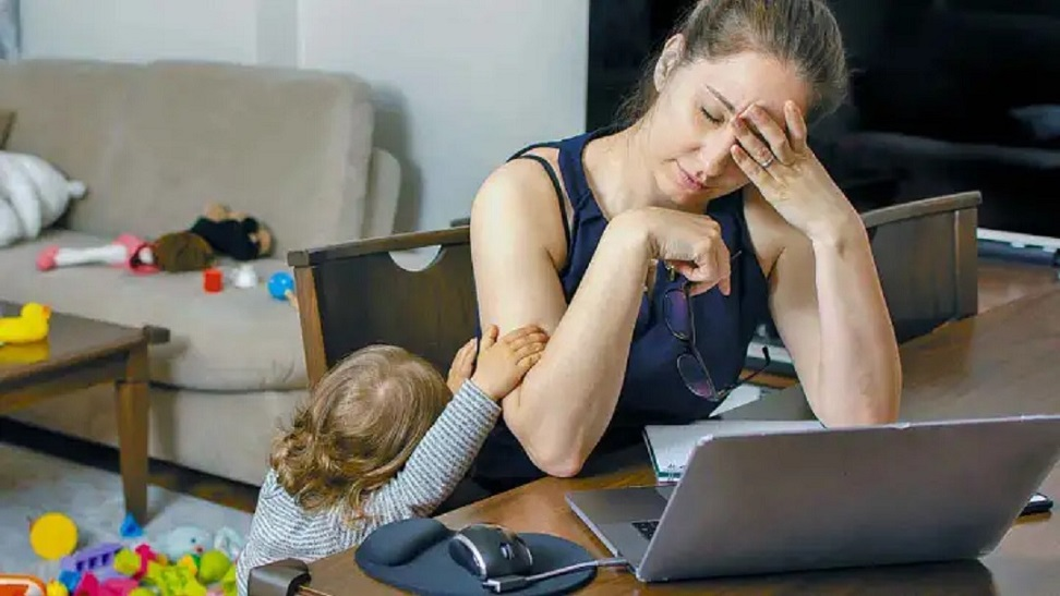 maternidad y paternidad en la era del multitasking