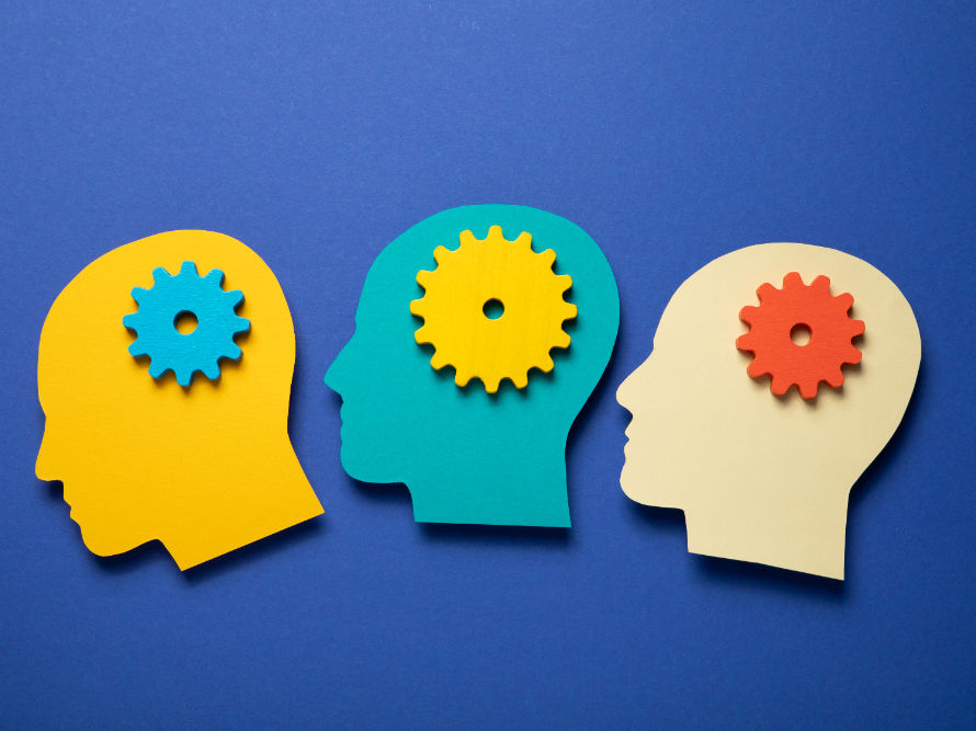 el pensamiento busca identificarse