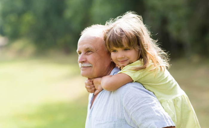 nietos se distancian de los abuelos